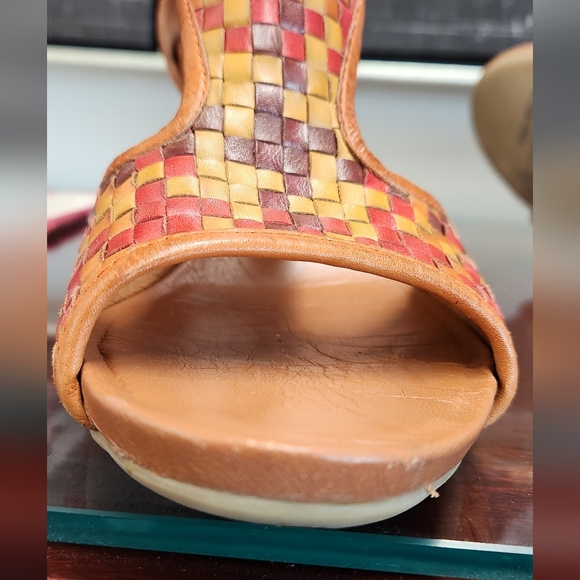 Pikolinos woven leather sandals - Picture 7 of 10